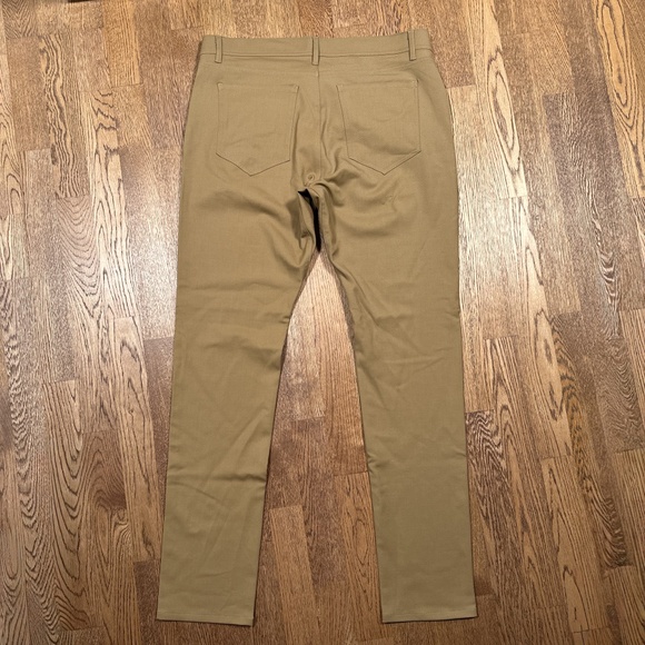 Sold - Picture 2 of 8